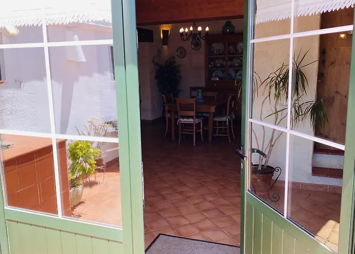 Toni בית כפרי אלאיור